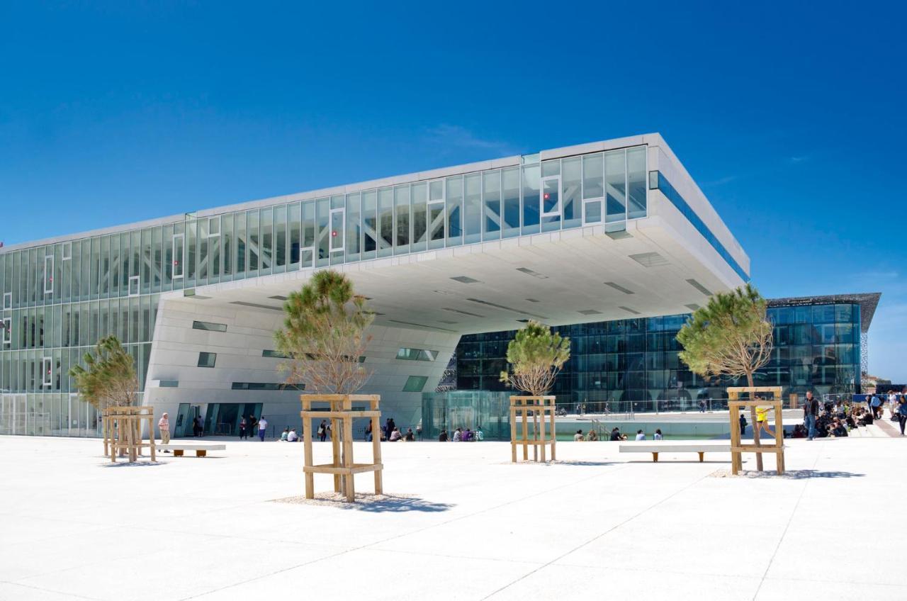 Novotel Marseille Est Porte D'Aubagne Экстерьер фото