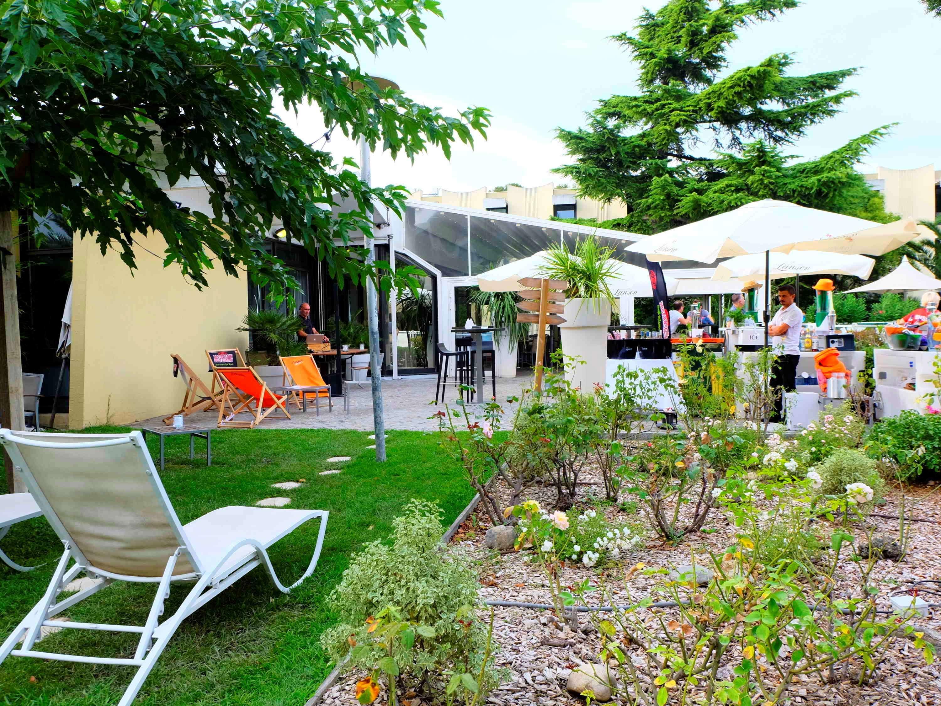 Novotel Marseille Est Porte D'Aubagne Экстерьер фото